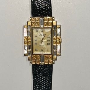 Rare Vintage Ladies Crystal Mother of Pearl Watch